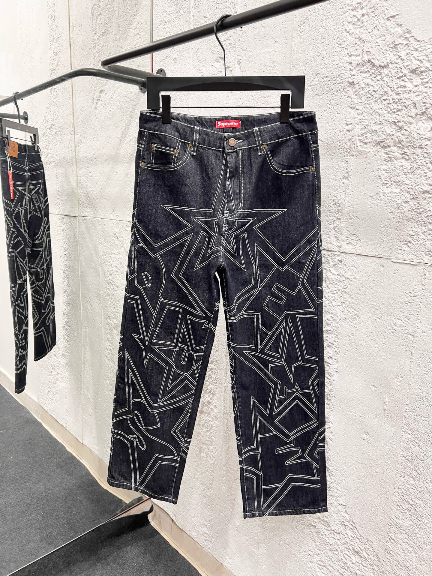 Supreme Pants — 853aa393
