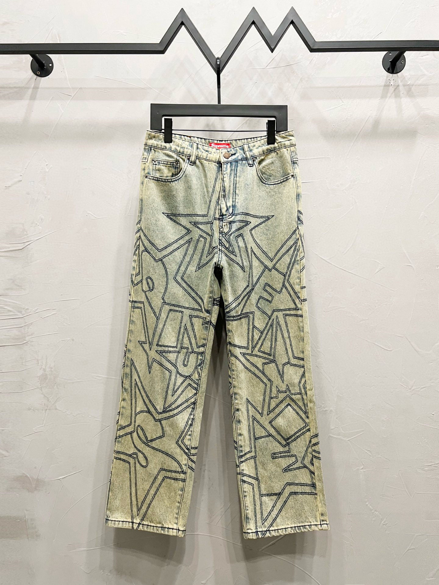 Supreme Pants — a548ea2c
