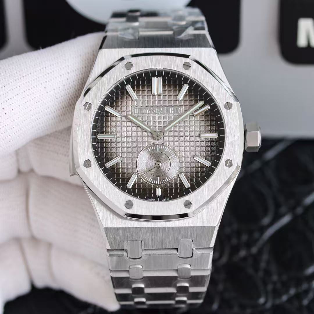 Watch — 5ac8de3b angle 1